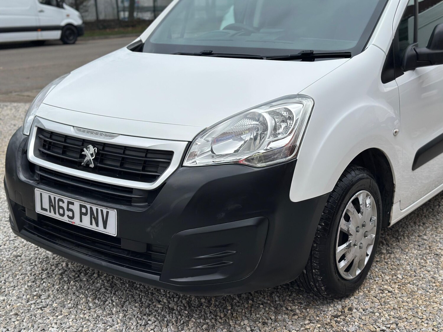 Used Peugeot Partner 2015 for sale - 77683658: Photo 38