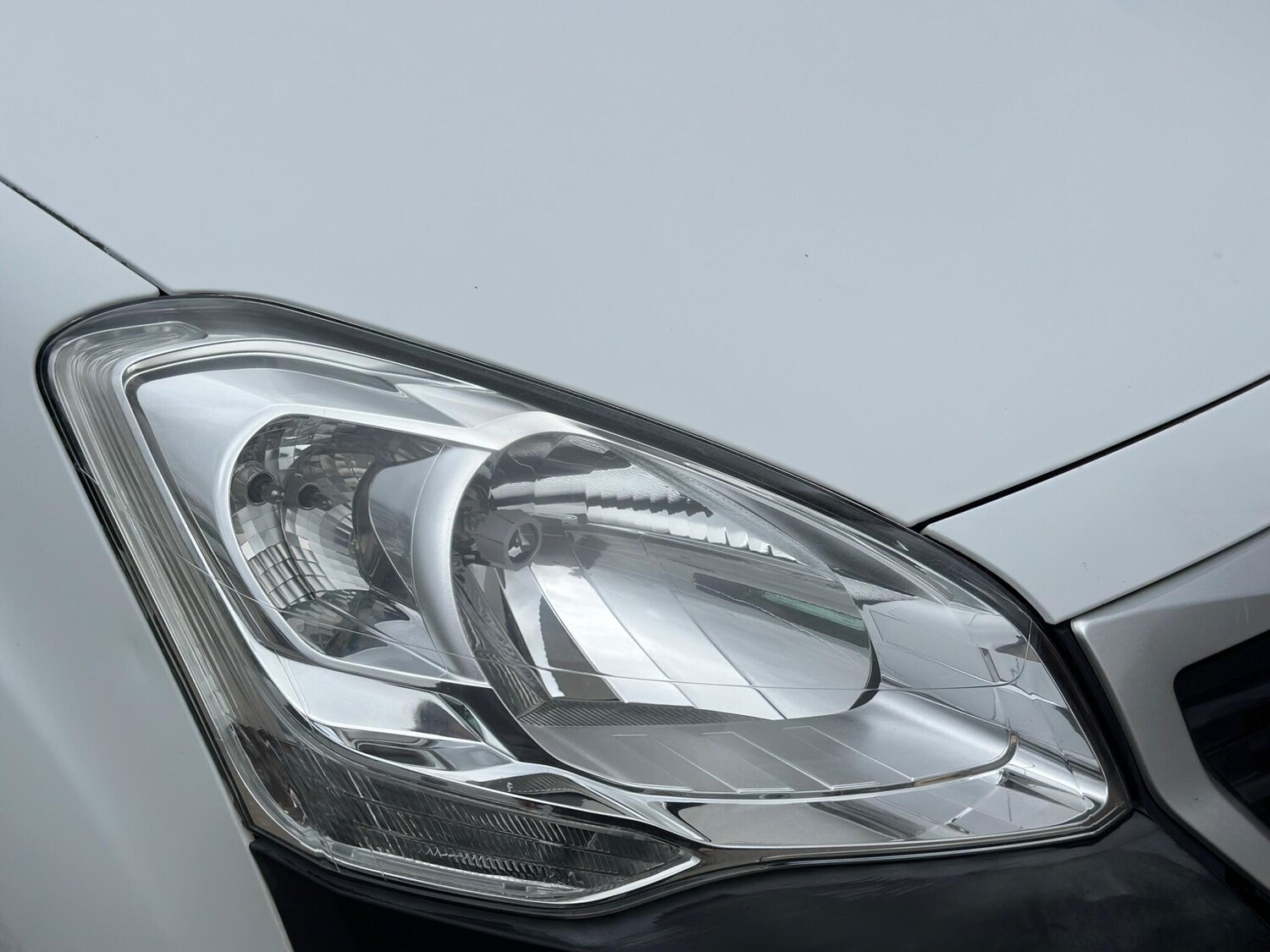 Used Peugeot Partner 2015 for sale - 77683658: Photo 39