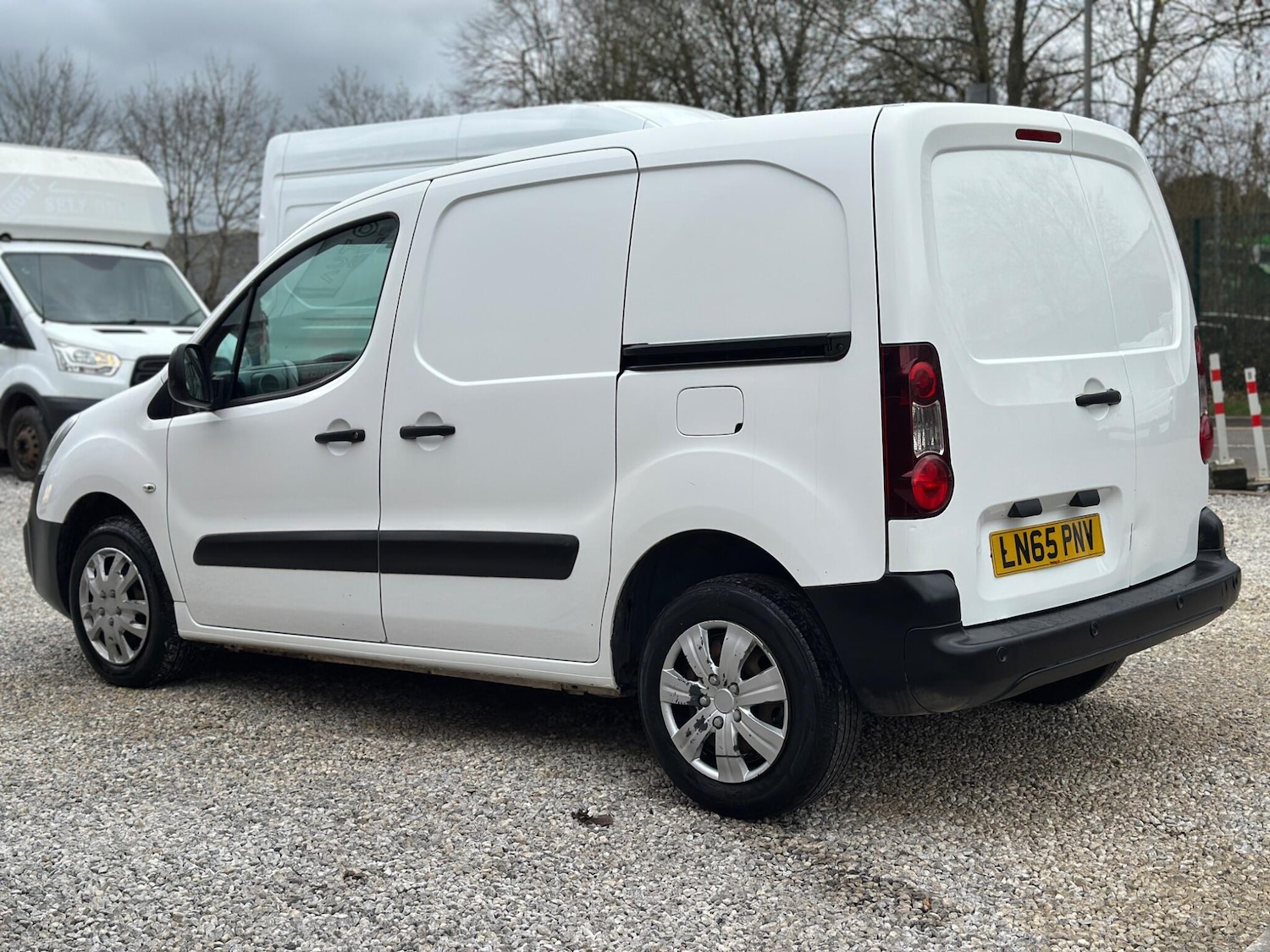 Used Peugeot Partner 2015 for sale - 77683658: Photo 4