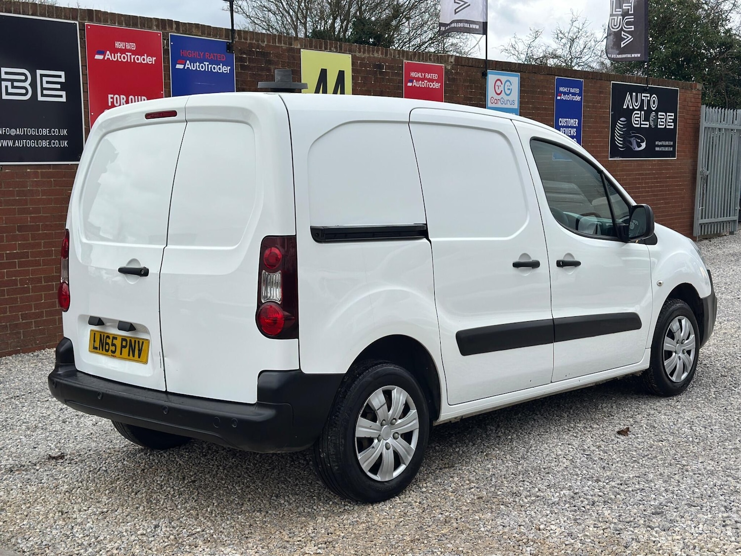 Used Peugeot Partner 2015 for sale - 77683658: Photo 5