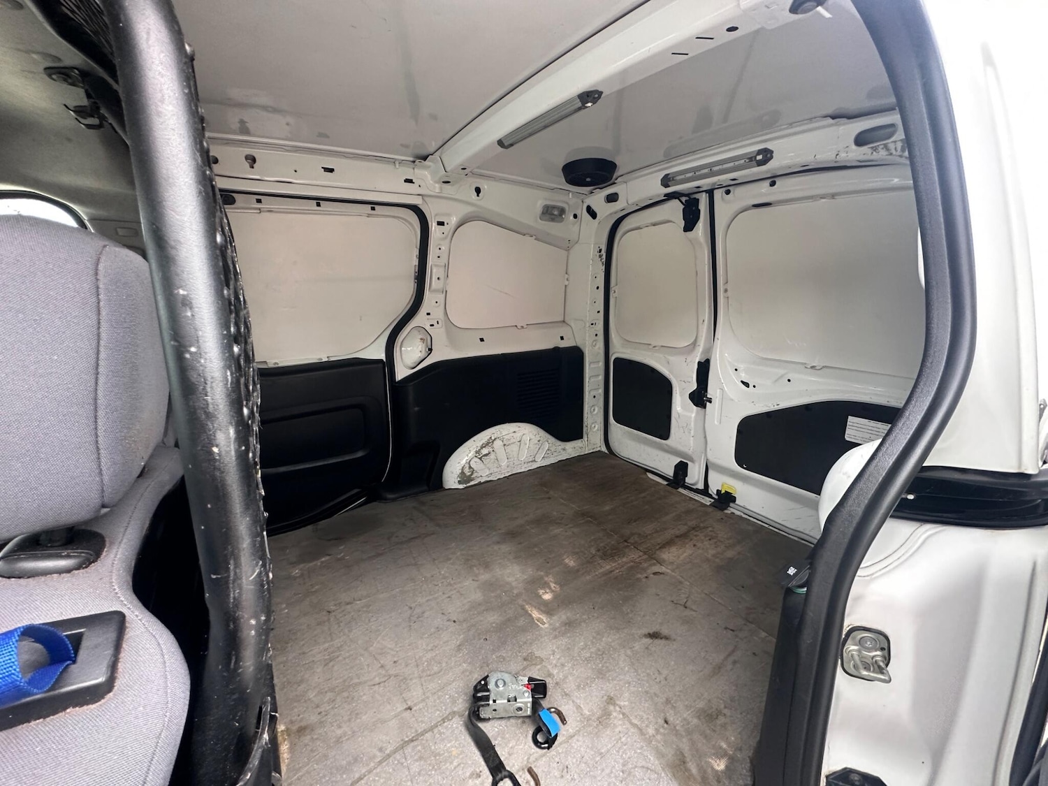 Used Peugeot Partner 2015 for sale - 77683658: Photo 9