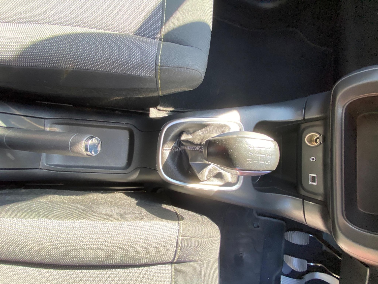 Used Citroen C3 2018 for sale - 76987639: Photo 25