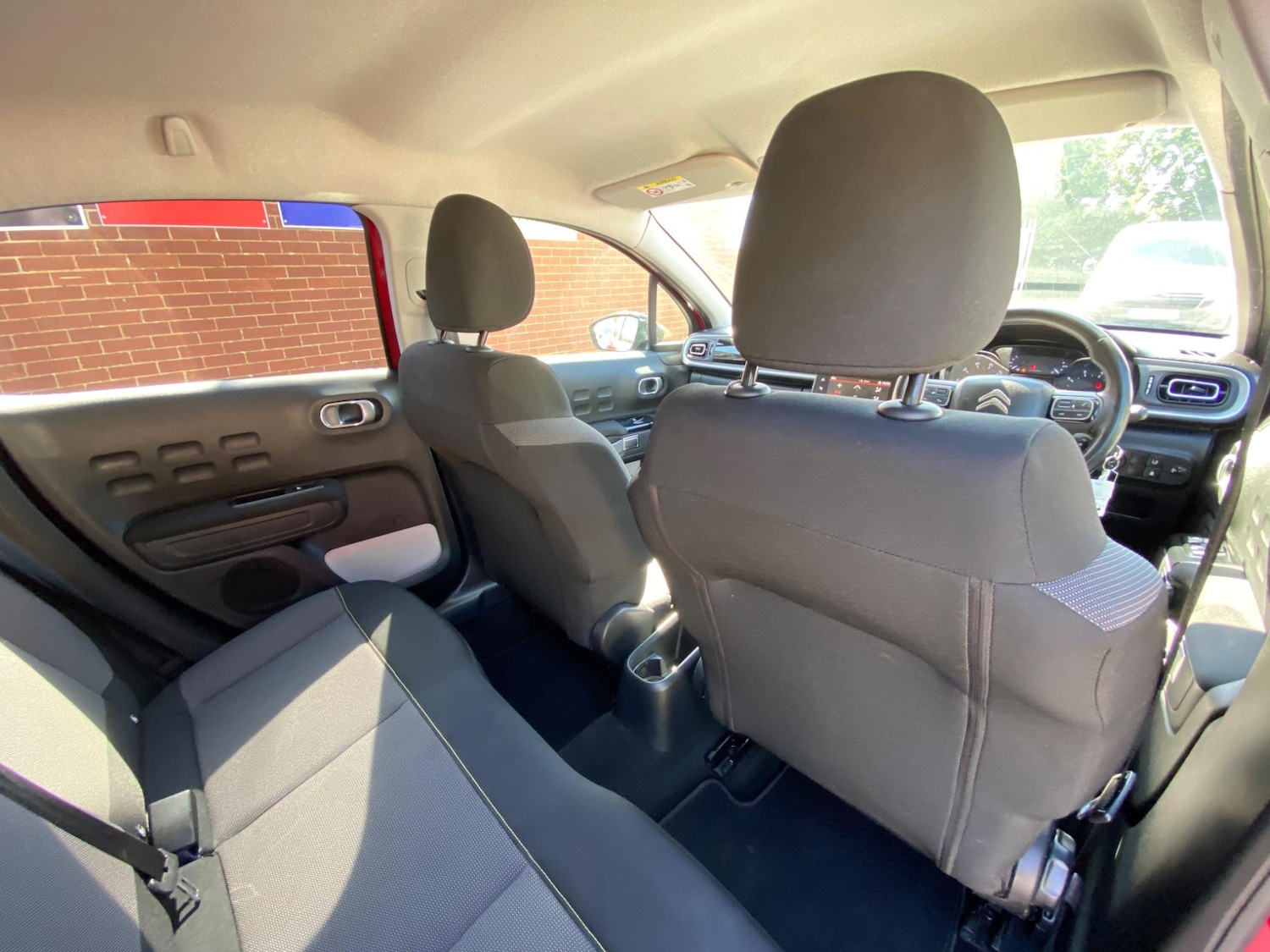 Used Citroen C3 2018 for sale - 76987639: Photo 31