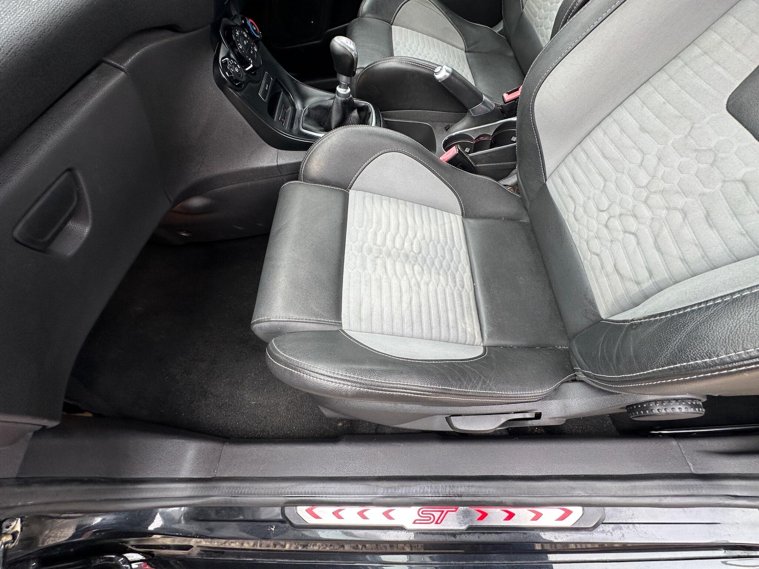 Used Ford Fiesta 2013 for sale - 77625039: Photo 39