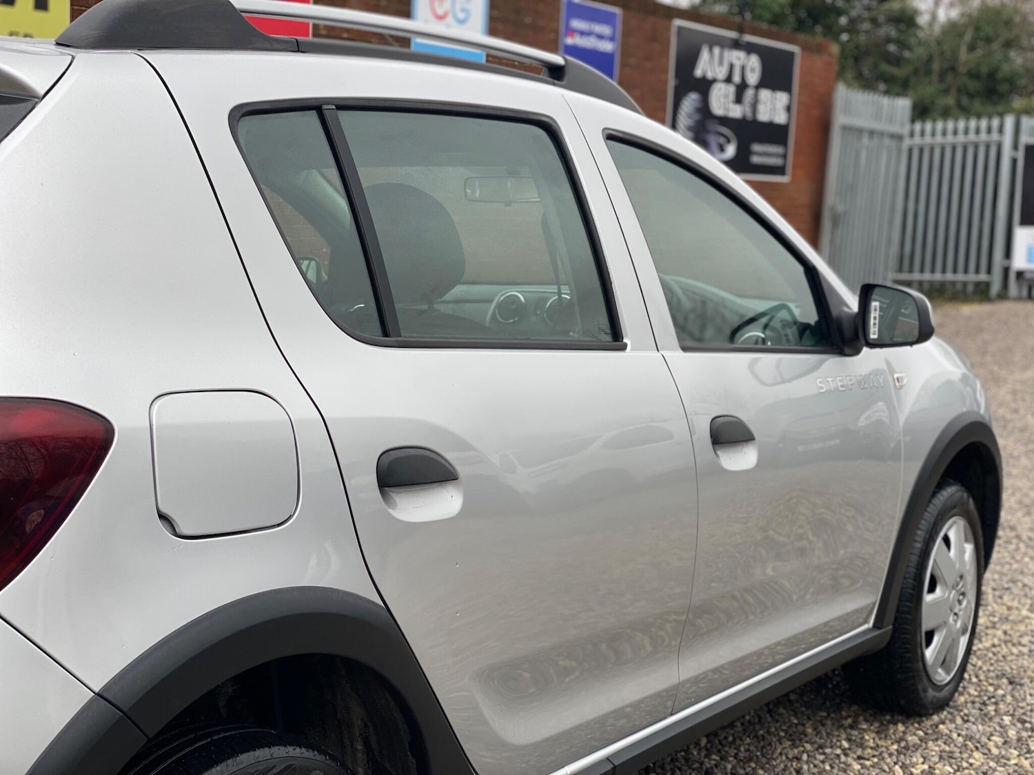 Used Dacia Sandero Stepway 2015 for sale - 77468823: Photo 15
