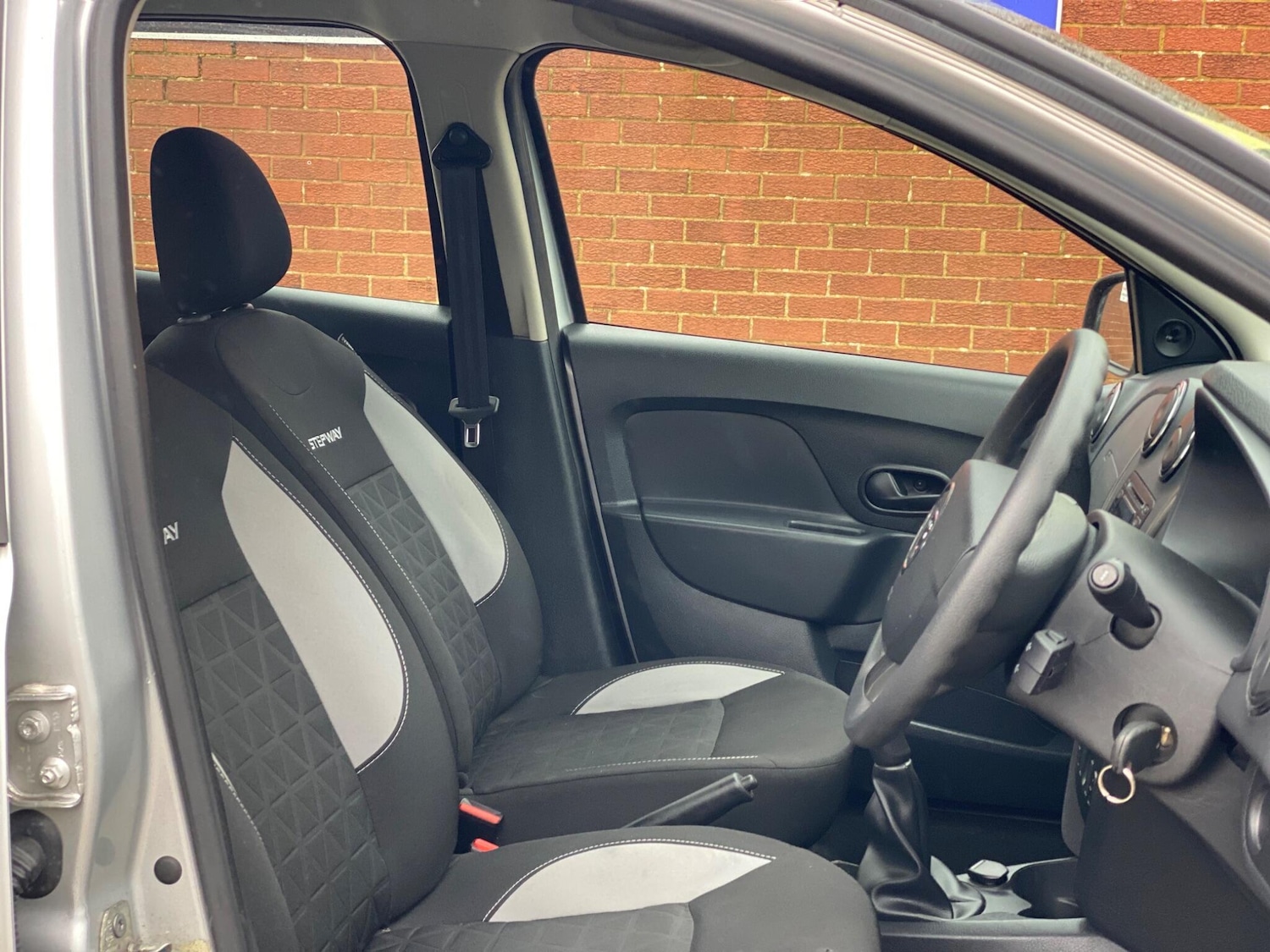 Used Dacia Sandero Stepway 2015 for sale - 77468823: Photo 19