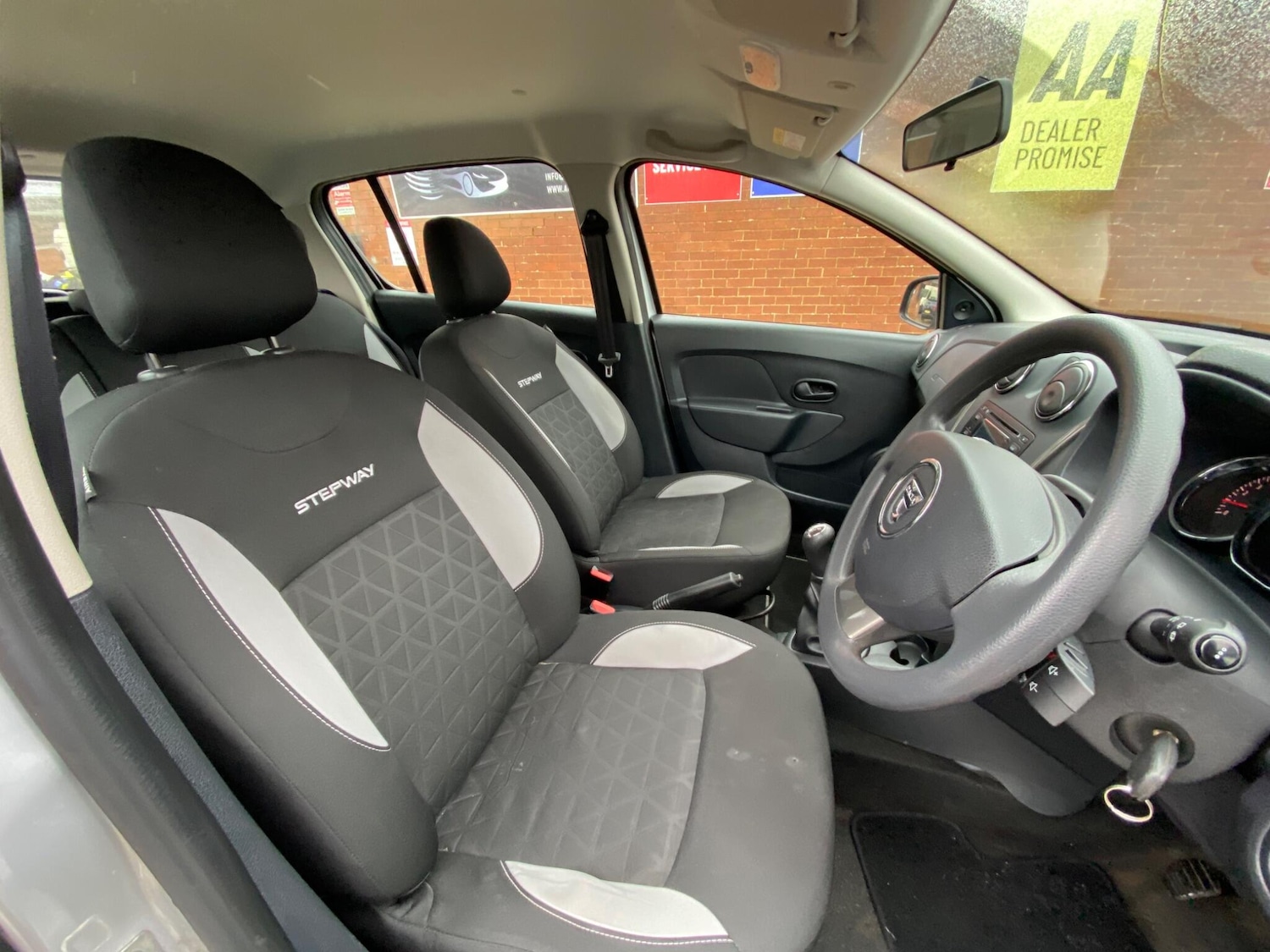 Used Dacia Sandero Stepway 2015 for sale - 77468823: Photo 21