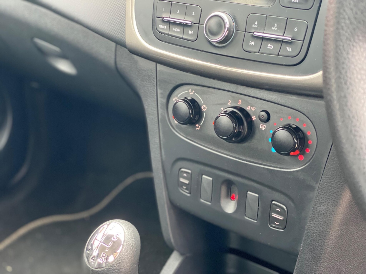 Used Dacia Sandero Stepway 2015 for sale - 77468823: Photo 28