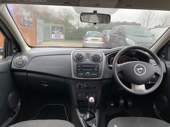 Used Dacia Sandero Stepway 2015 for sale - 77468823: Photo