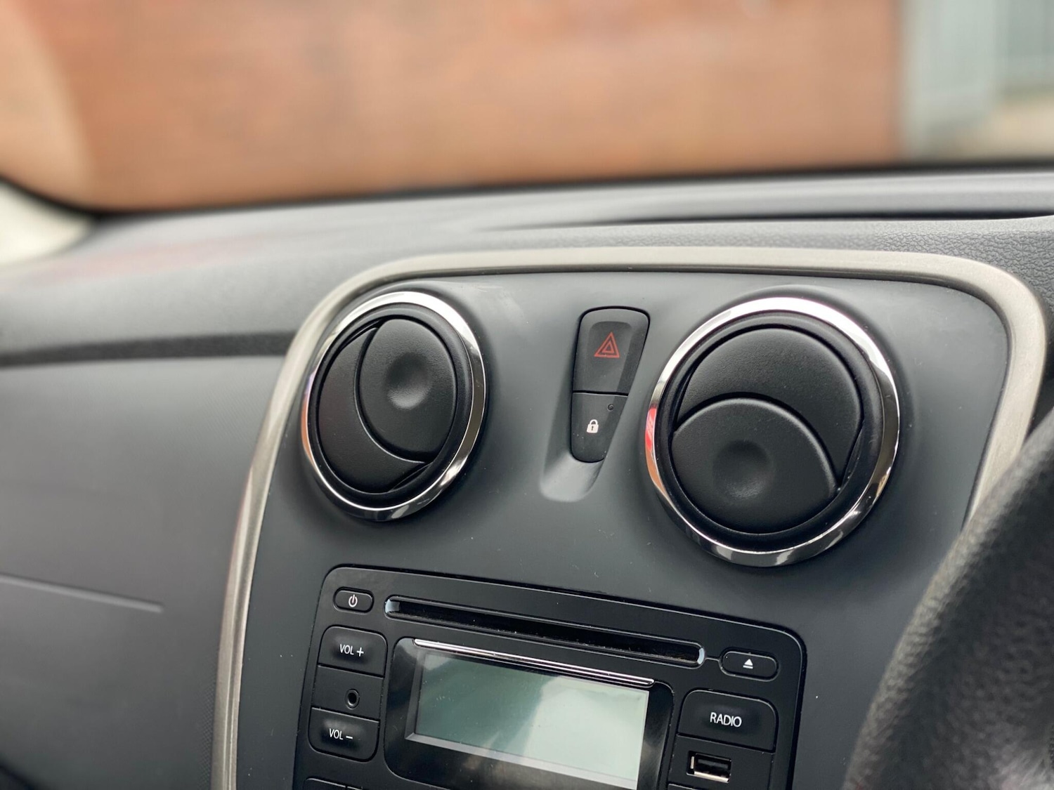 Used Dacia Sandero Stepway 2015 for sale - 77468823: Photo 50