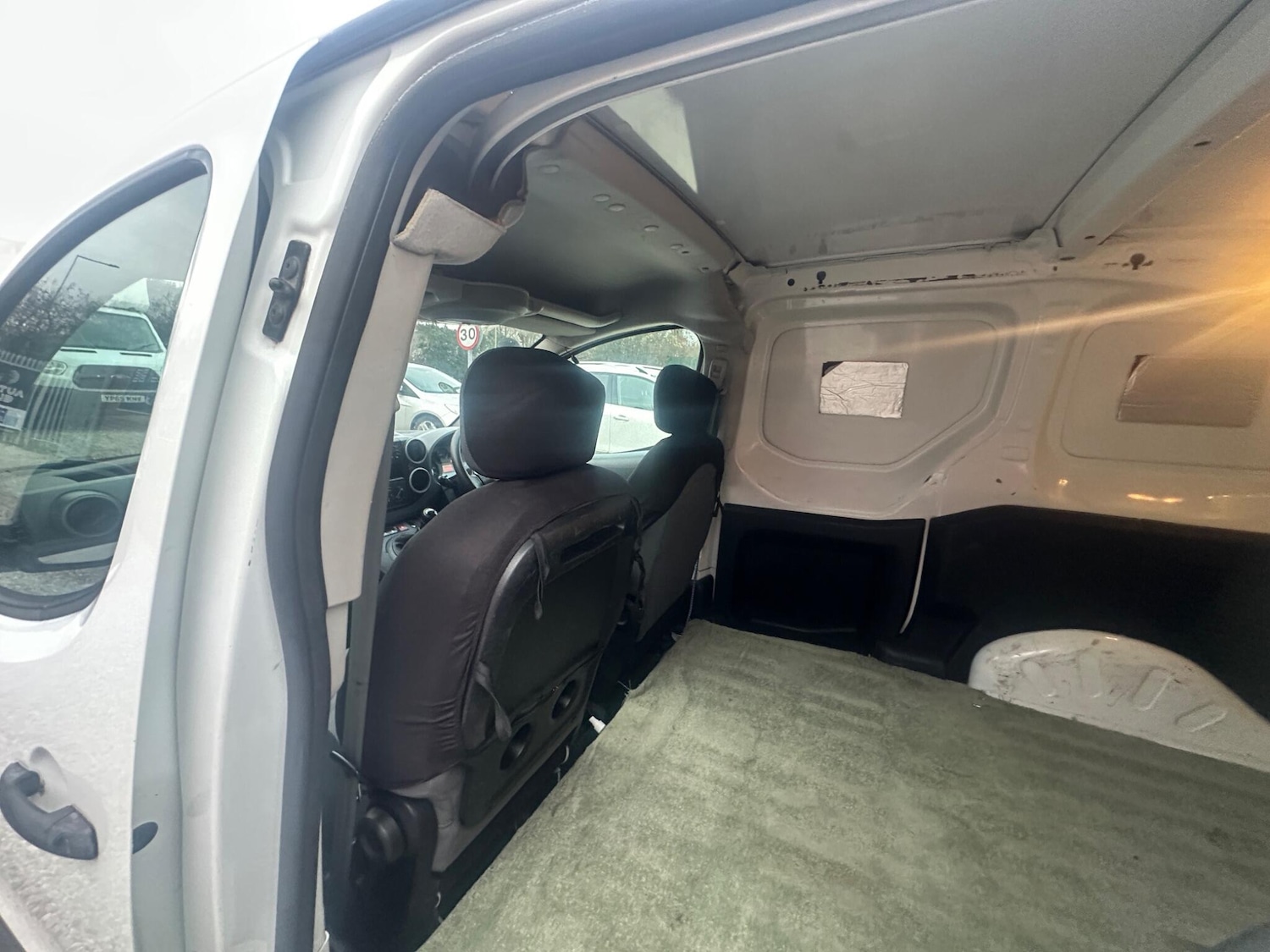 Used Citroen Berlingo 2010 for sale - 77109262: Photo 14