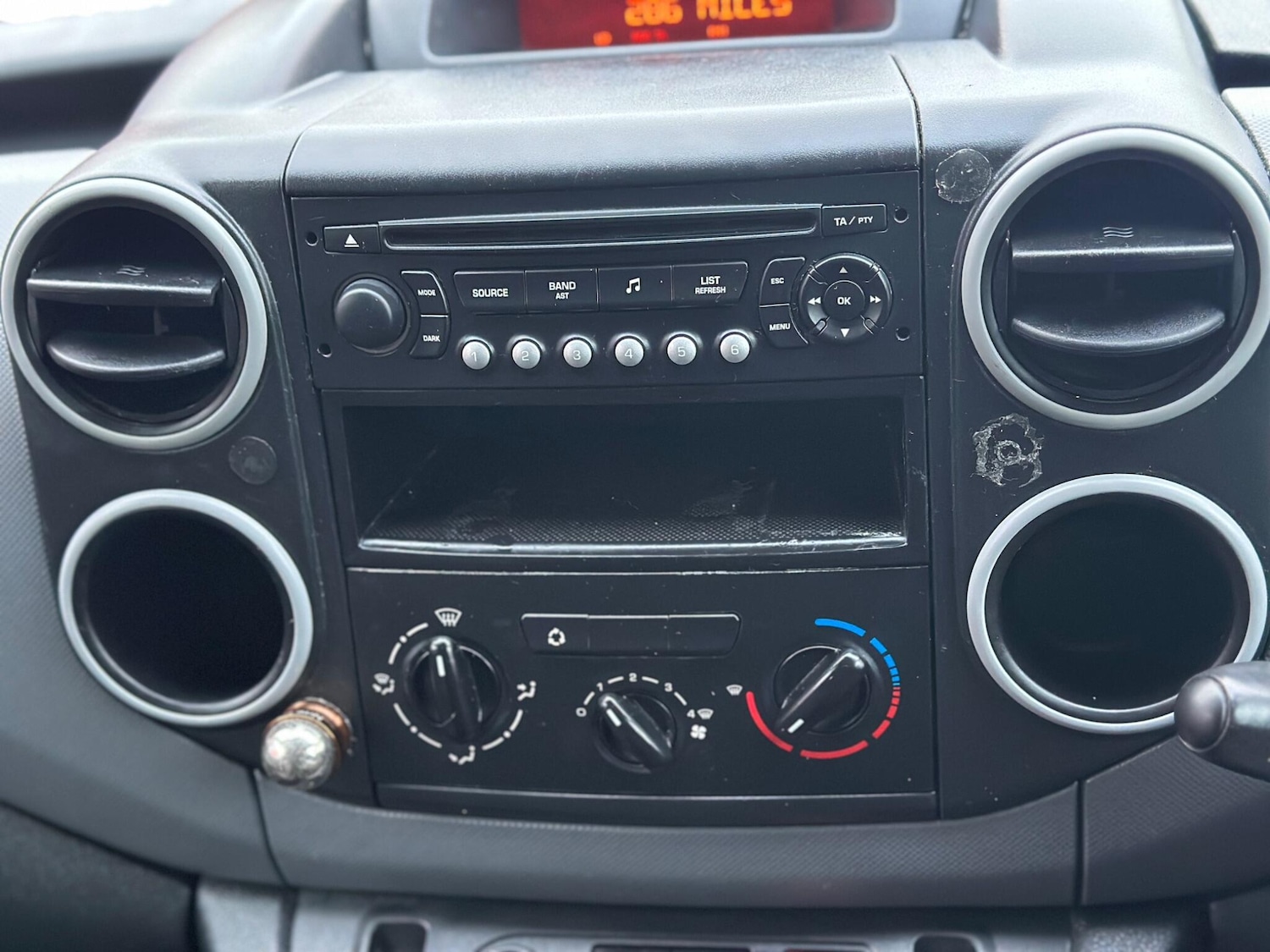 Used Citroen Berlingo 2010 for sale - 77109262: Photo 37