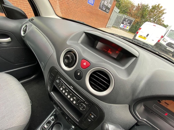 Used Citroen C3 2009 for sale - 76042237: Photo 20