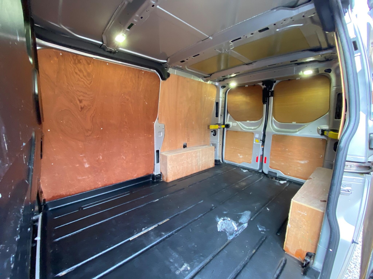 Used Ford Transit Custom 2016 for sale - 76597413: Photo 8