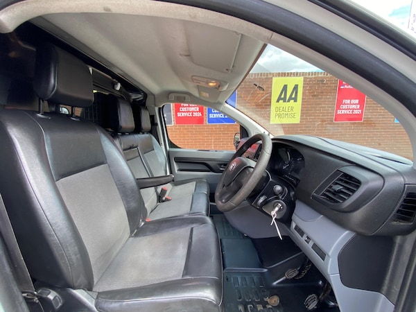 Used Toyota ProAce 2017 for sale - 75809249: Photo 31