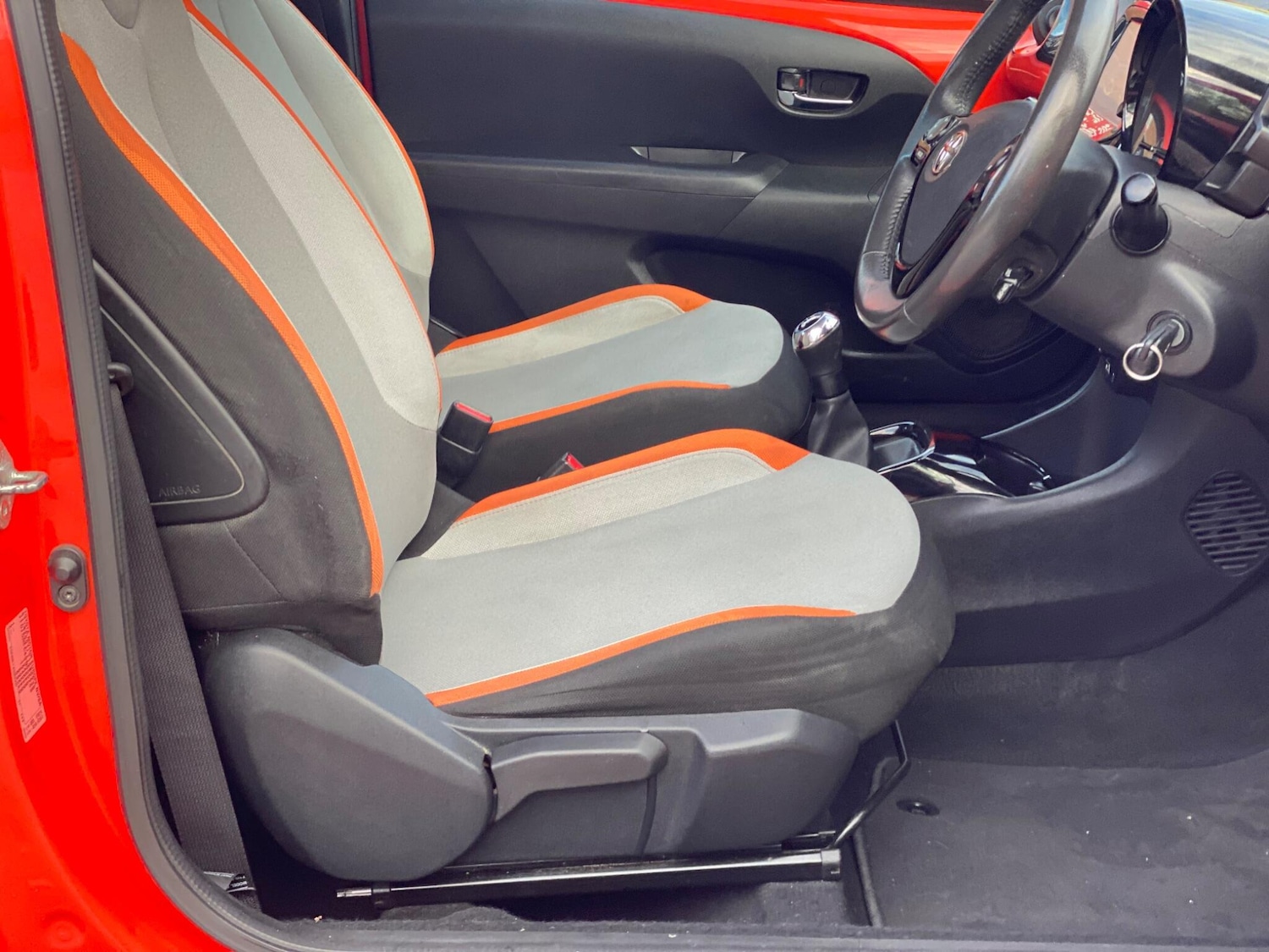 Used Toyota AYGO 2015 for sale - 76992935: Photo 20