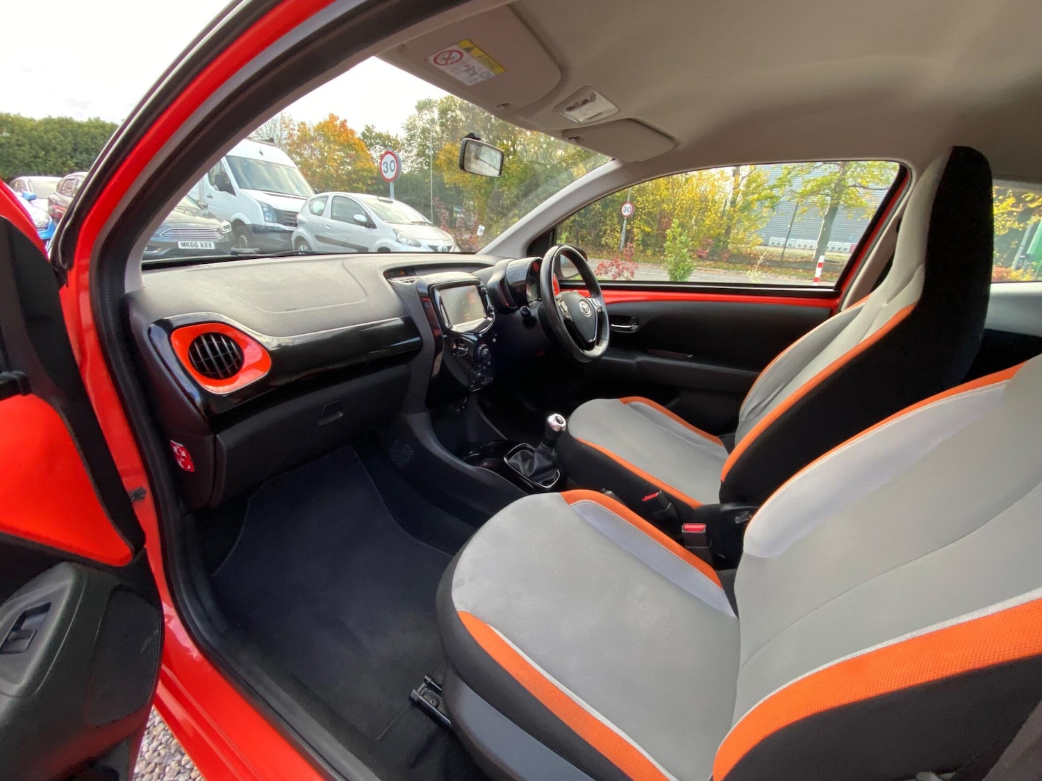 Used Toyota AYGO 2015 for sale - 76992935: Photo 44