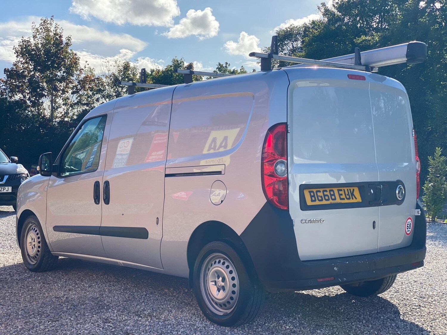Used Vauxhall Combo 2018 for sale - 77538064: Photo 4