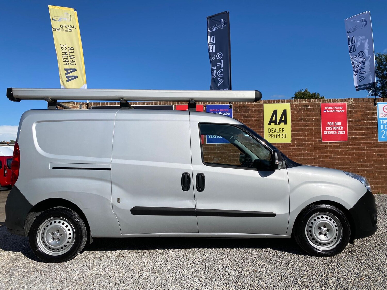 Used Vauxhall Combo 2018 for sale - 77538064: Photo 6