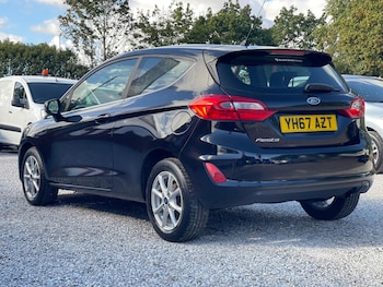 Used Ford Fiesta 2017 for sale - 79441691: Photo