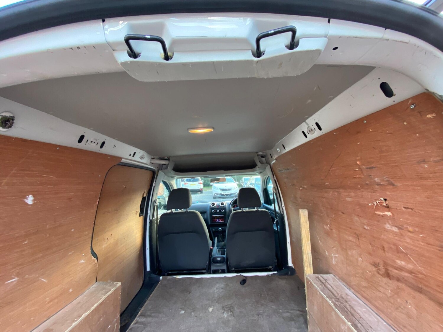 Used Volkswagen Caddy 2015 for sale - 77574007: Photo 41