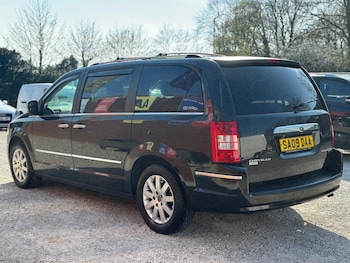 Used Chrysler Grand Voyager 2009 for sale - 74311667: Photo
