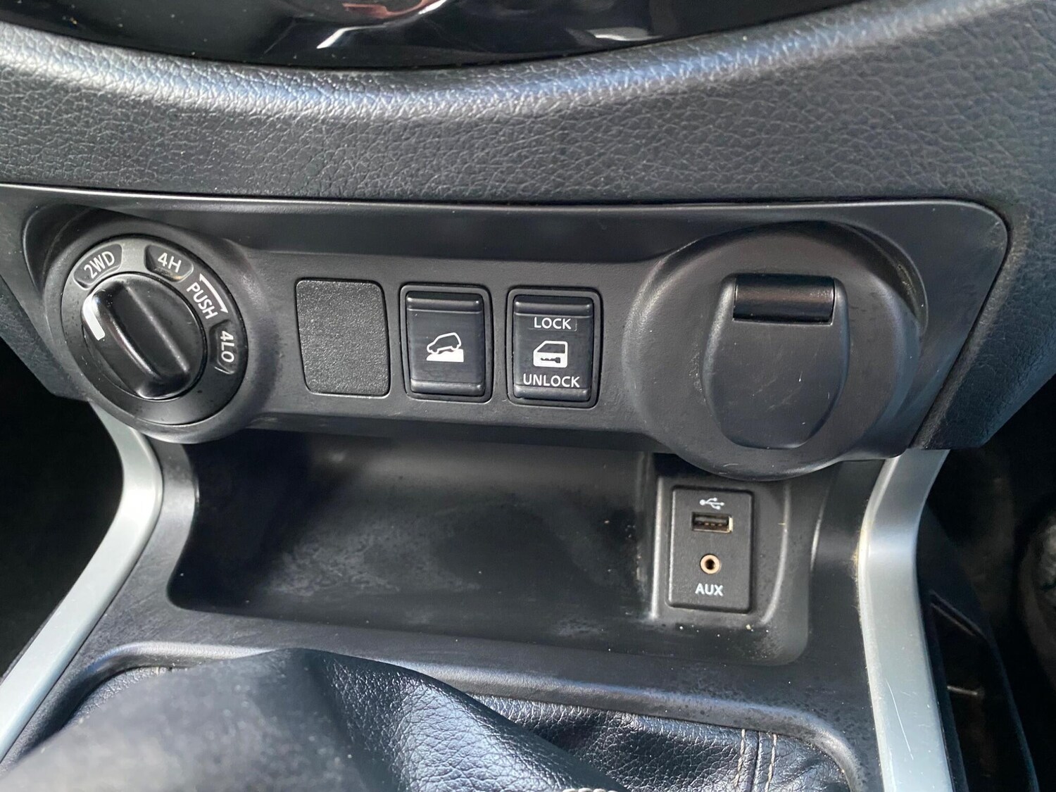 Used Nissan Navara 2018 for sale - 77351778: Photo 37