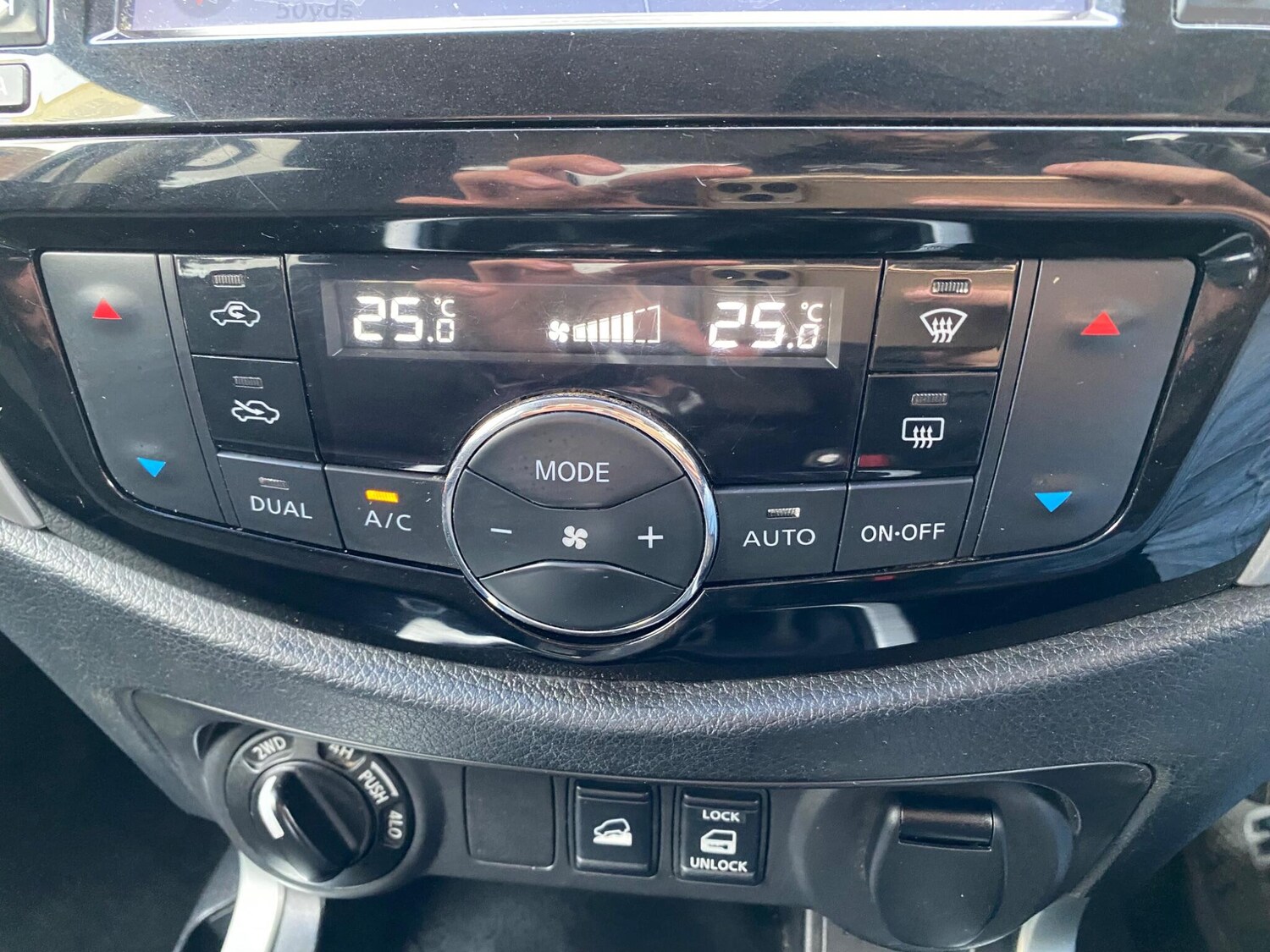 Used Nissan Navara 2018 for sale - 77351778: Photo 38