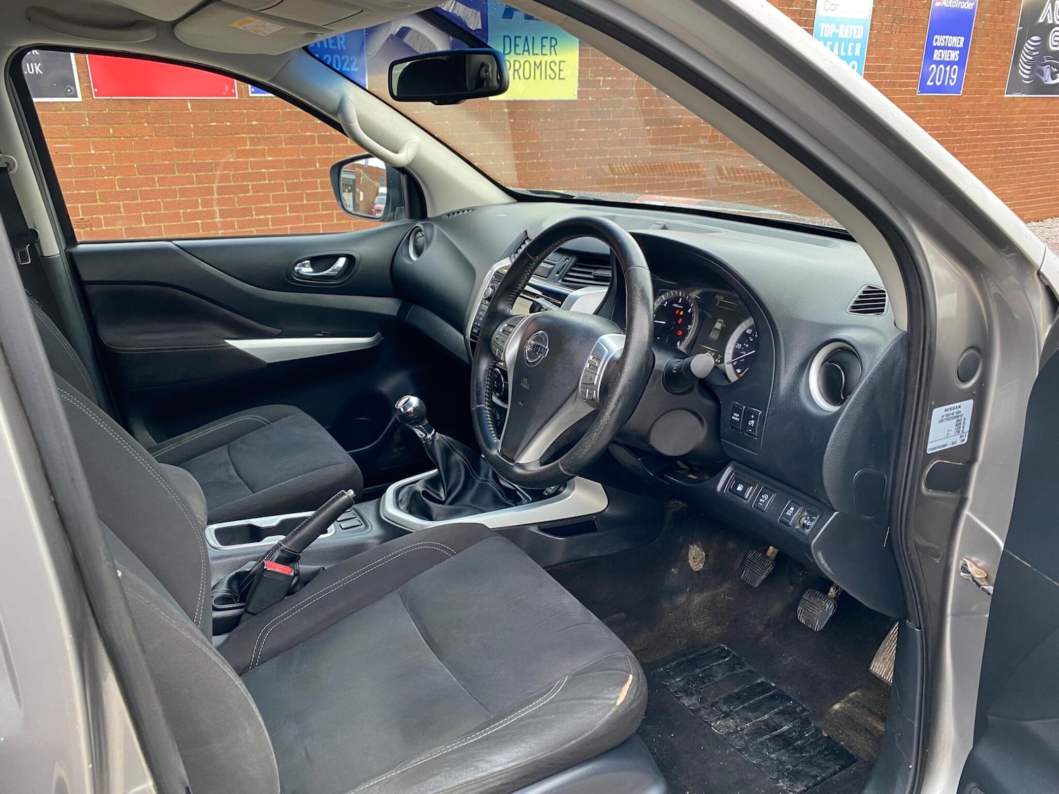 Used Nissan Navara 2018 for sale - 77351778: Photo 4