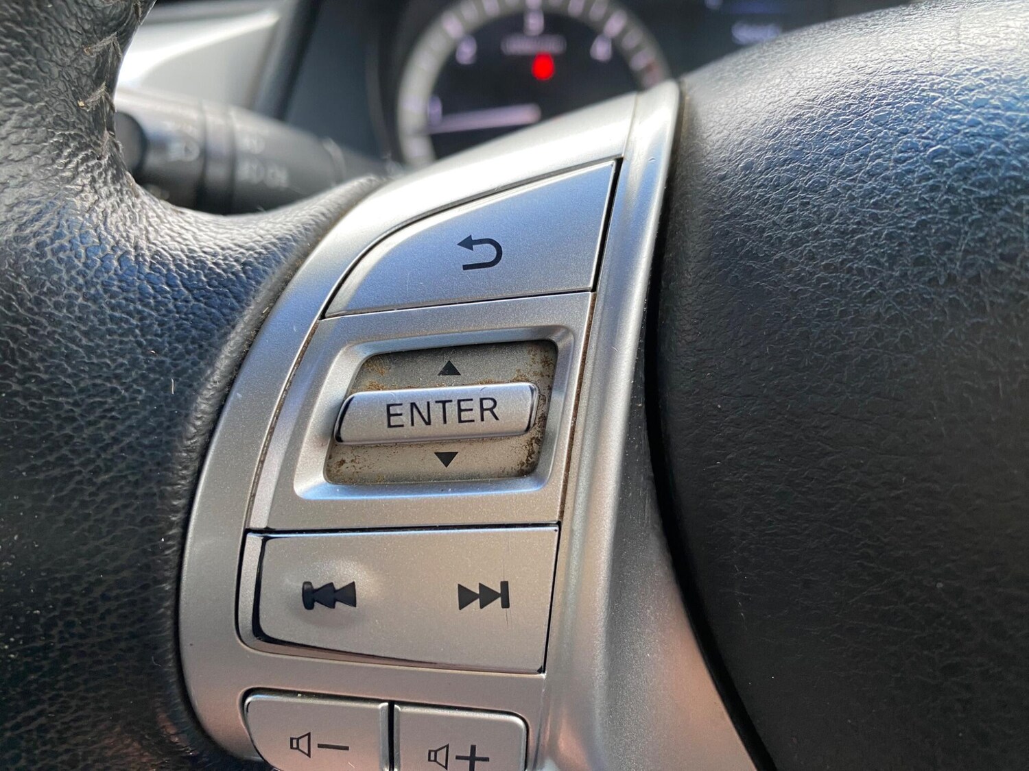 Used Nissan Navara 2018 for sale - 77351778: Photo 41