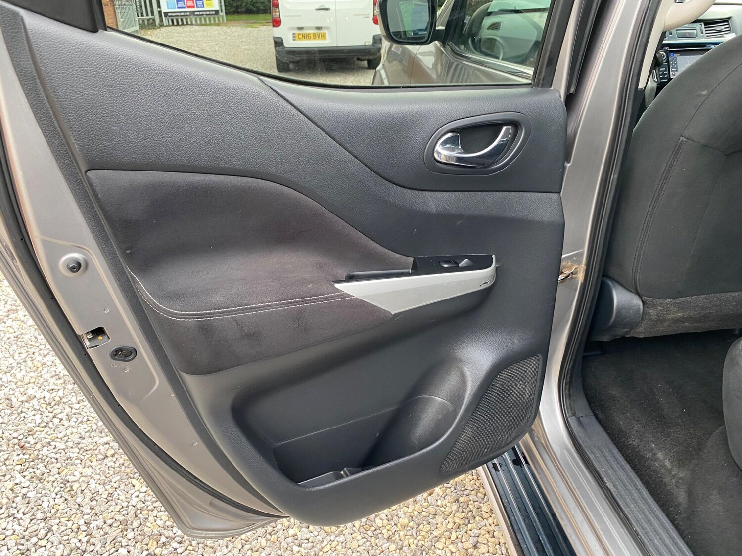 Used Nissan Navara 2018 for sale - 77351778: Photo 48