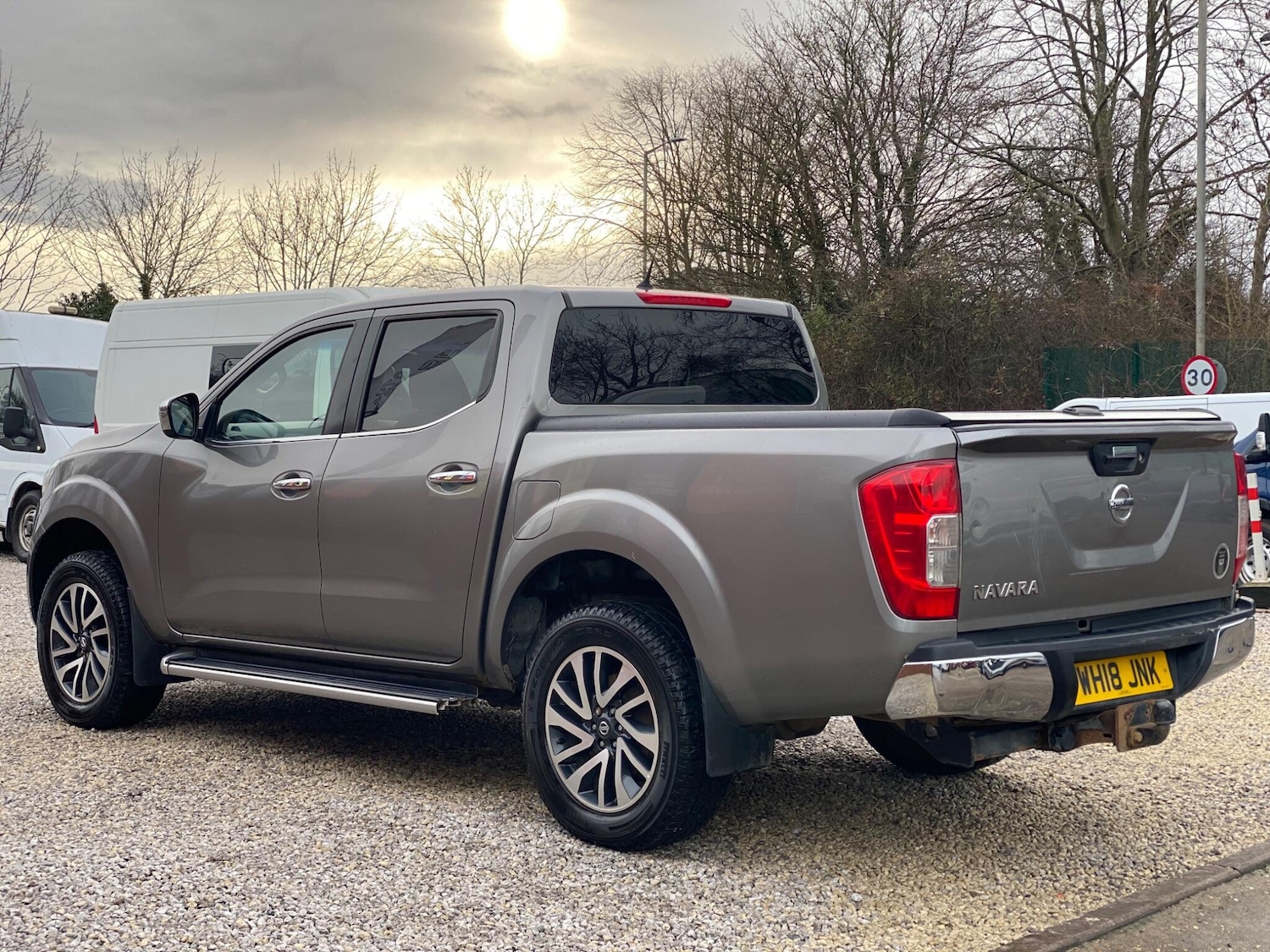 Used Nissan Navara 2018 for sale - 77351778: Photo 5