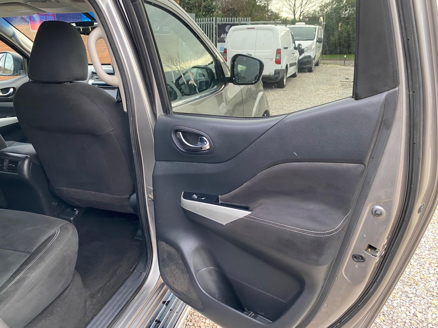 Used Nissan Navara 2018 for sale - 77351778: Photo 58