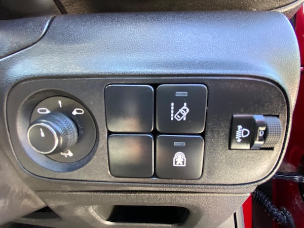 Used Citroen C3 2018 for sale - 75646777: Photo 39
