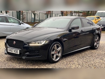 Used Jaguar XE 2017 for sale - 76715367: Photo