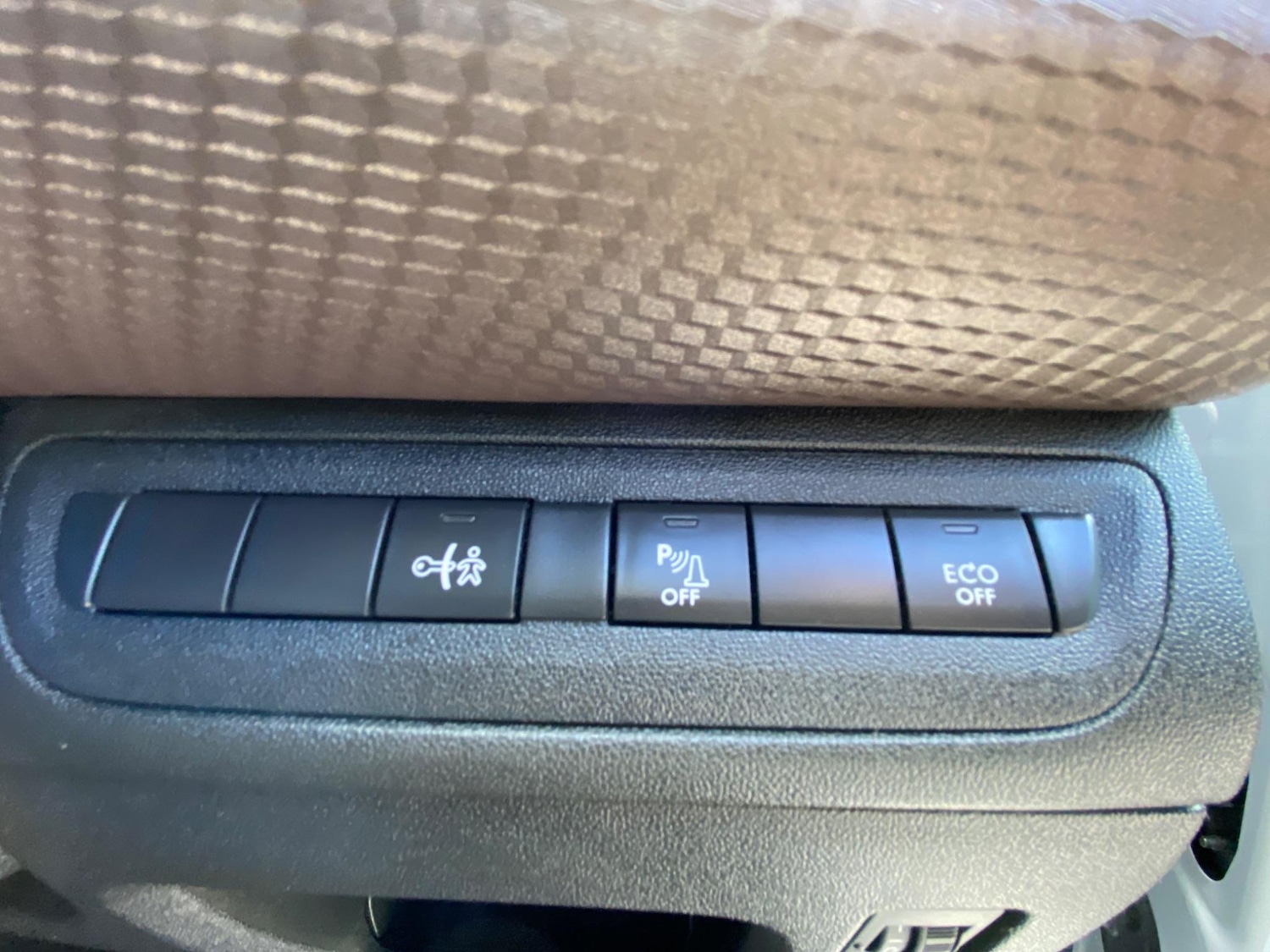 Used Peugeot 2008 2013 for sale - 76990313: Photo 40