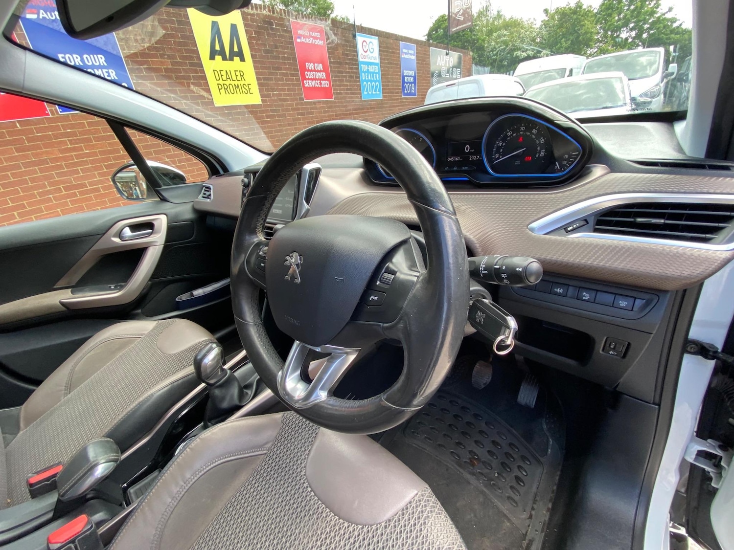 Used Peugeot 2008 2013 for sale - 76990313: Photo 8