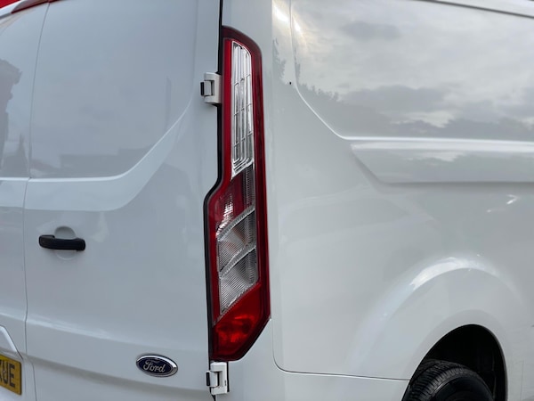 Used Ford Transit Custom 2017 for sale - 76247168: Photo 45