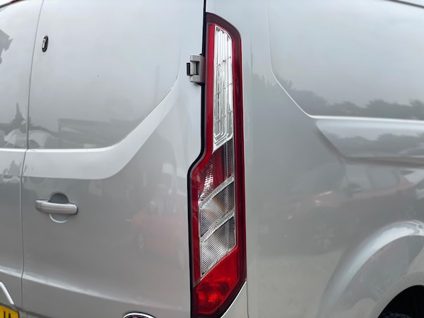 Used Ford Transit Custom 2017 for sale - 75658969: Photo 39