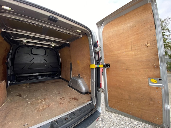 Used Ford Transit Custom 2017 for sale - 75658969: Photo 40