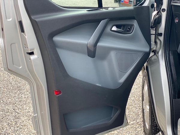Used Ford Transit Custom 2017 for sale - 75658969: Photo 48