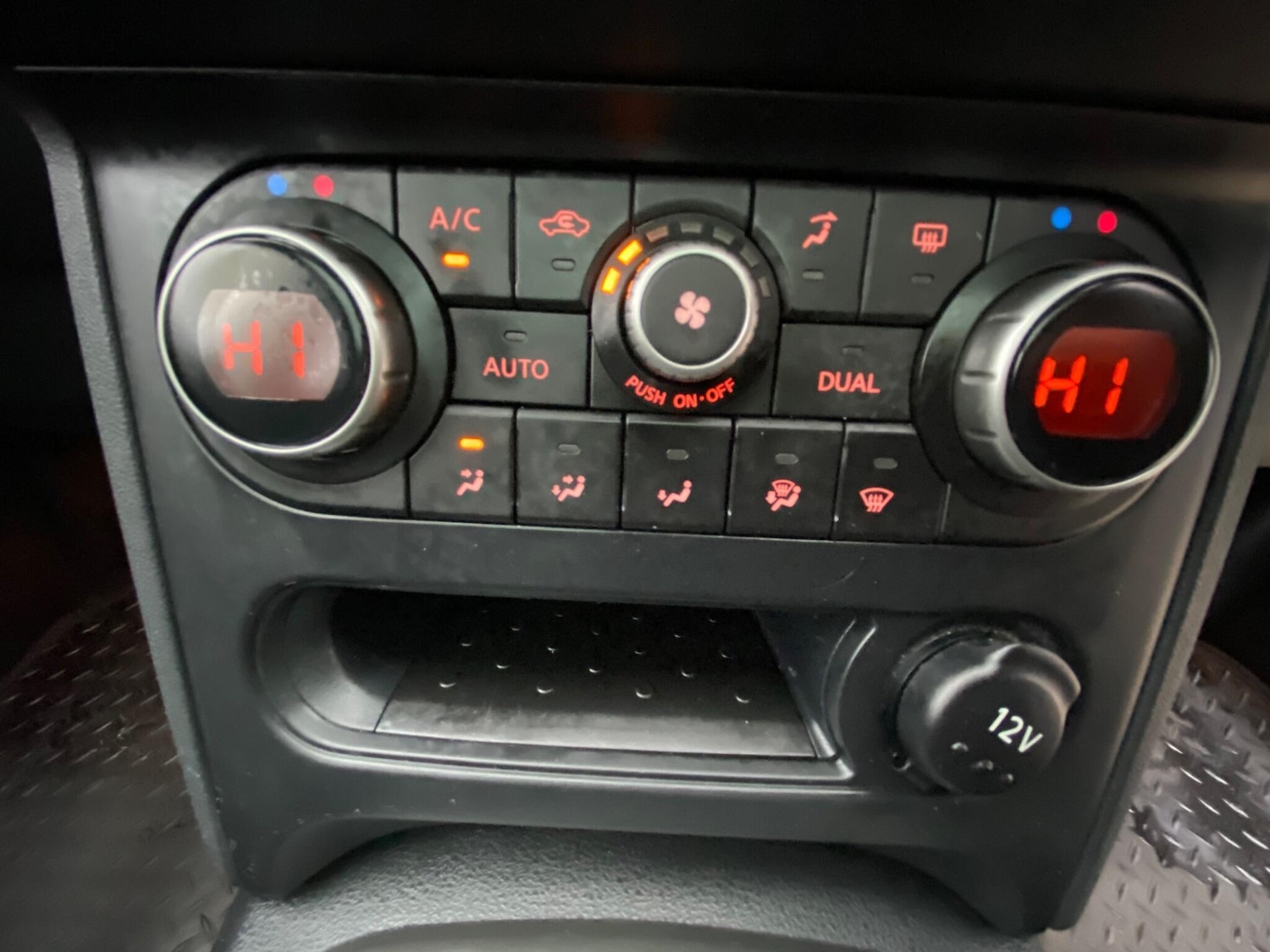 Used Nissan Qashqai+2 2012 for sale - 77291841: Photo 38