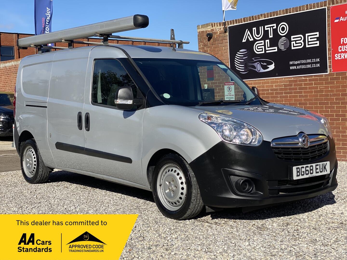 Used Vauxhall Combo 2018 for sale - 75782000: Photo 1