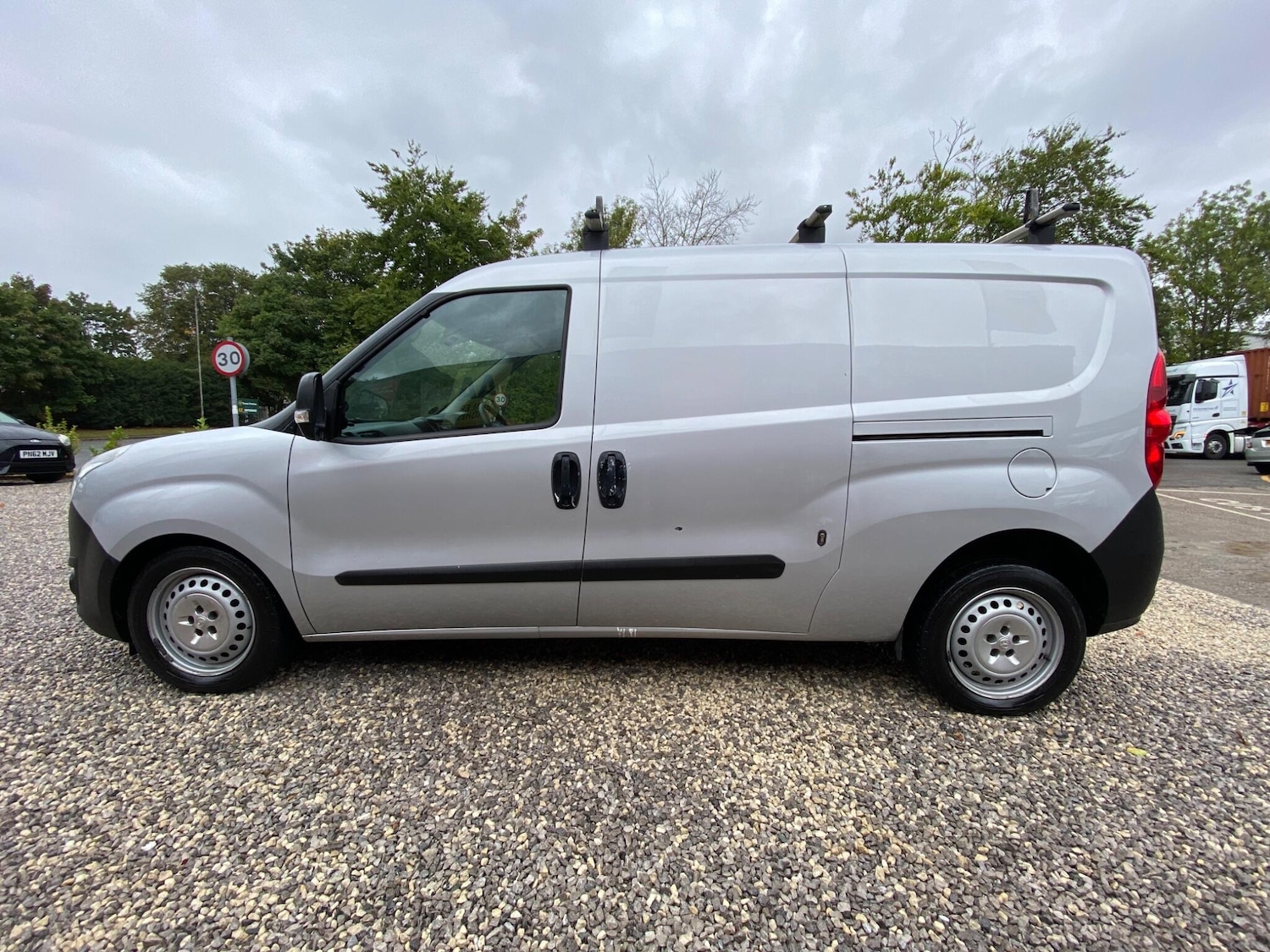 Used Vauxhall Combo 2018 for sale - 75782000: Photo 19