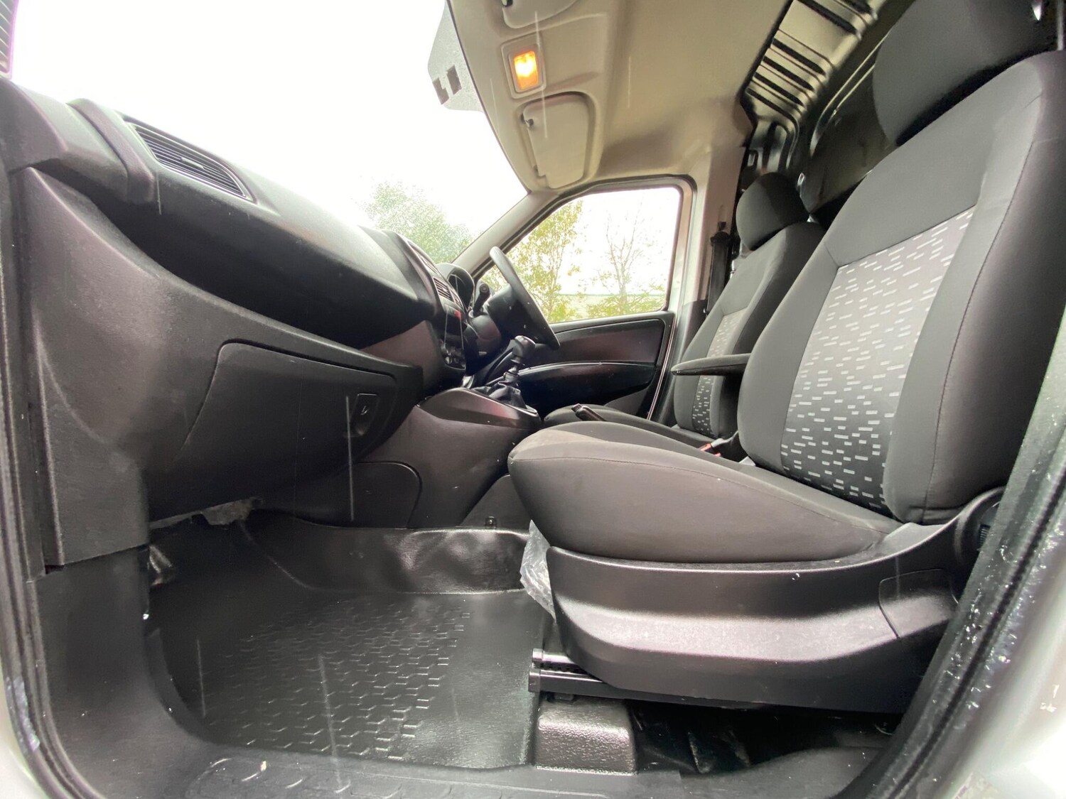 Used Vauxhall Combo 2018 for sale - 75782000: Photo 48