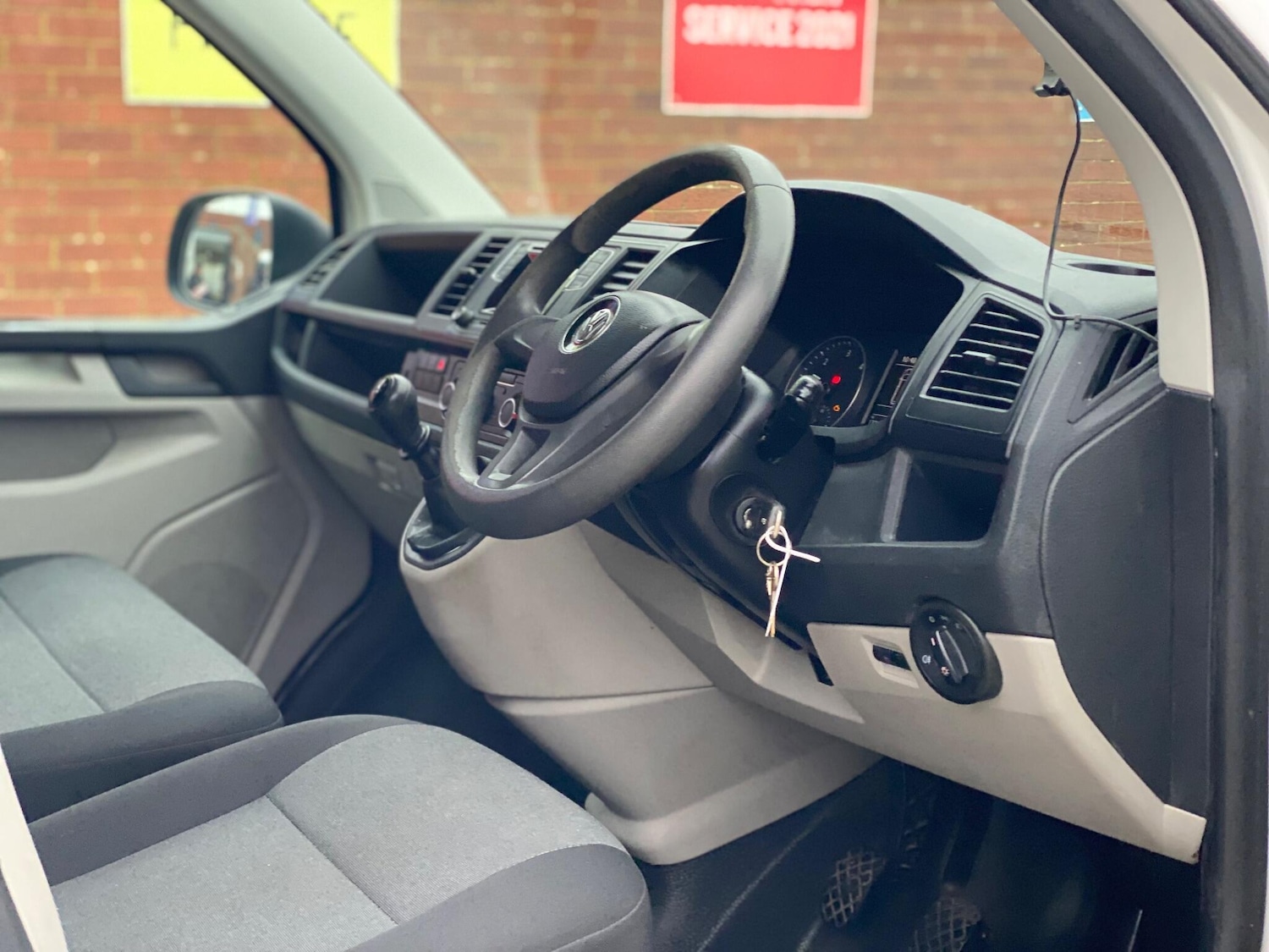 Used Volkswagen Transporter 2018 for sale - 77029655: Photo 25