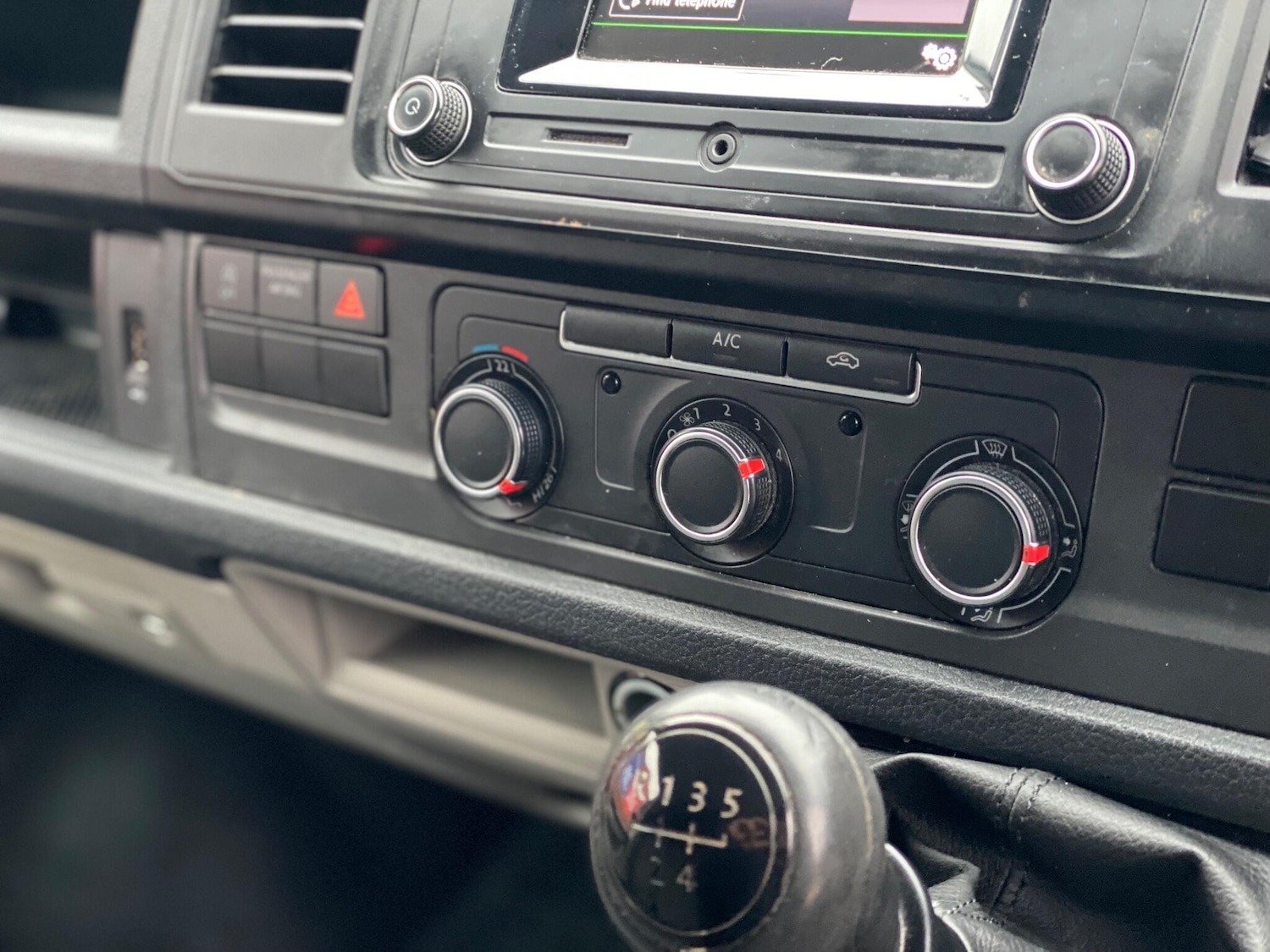 Used Volkswagen Transporter 2018 for sale - 77029655: Photo 28