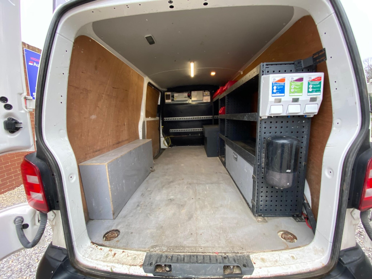 Used Volkswagen Transporter 2018 for sale - 77029655: Photo 32