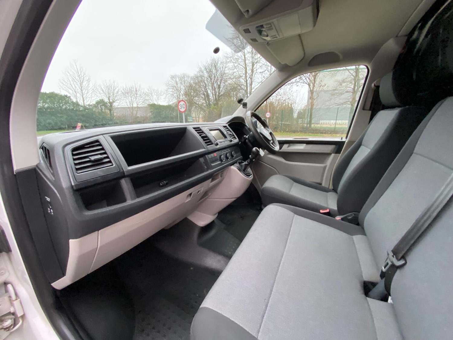 Used Volkswagen Transporter 2018 for sale - 77029655: Photo 41