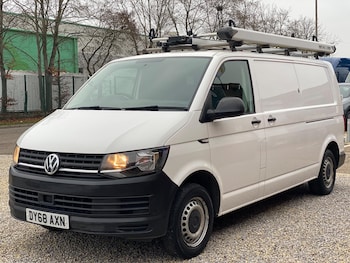 Used Volkswagen Transporter 2018 for sale - 77029655: Photo